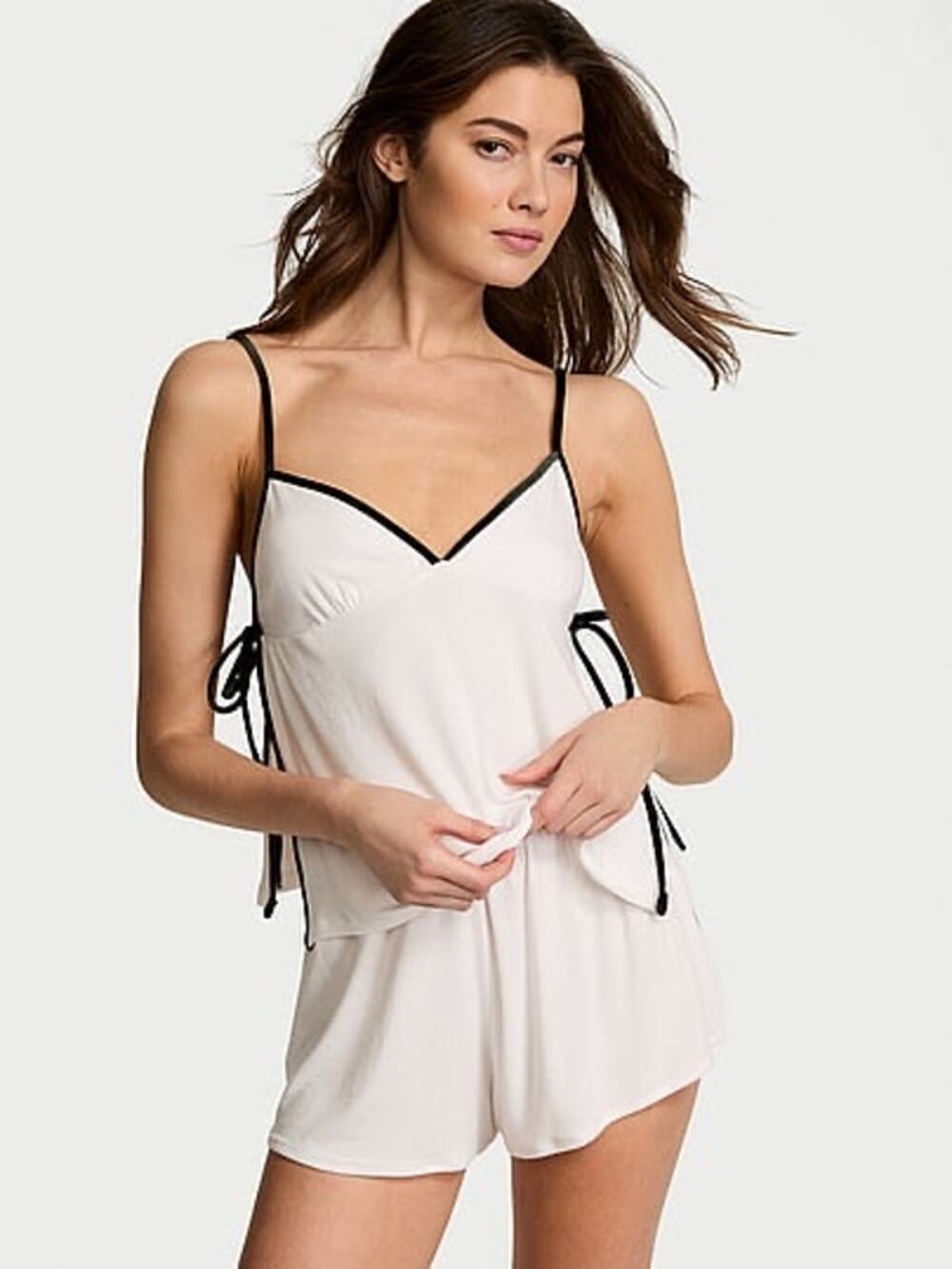 NWT Victoria's Secret White Velvet Trim Pajama Short Set Sz L